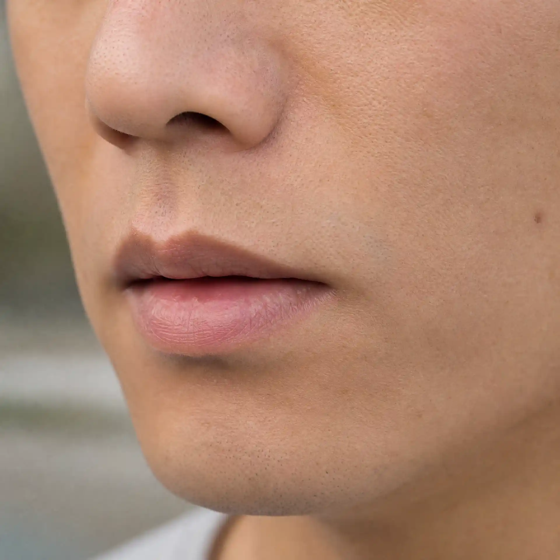 mustache remover 保留真实毛孔和微观皮肤纹理实现专业人像修图