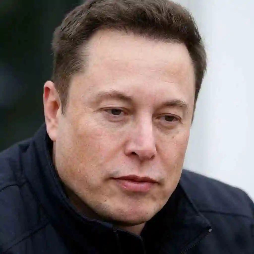 Triangle face shape illustration with a wide jawline requiring a jaw softening beard for your face shape that shifts focus to the upper face.