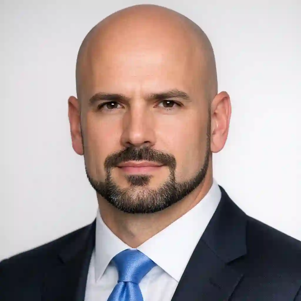 A meticulously groomed circle beard is a highly refined and professional choice, often regarded as the best beard for bald head for businessmen who want to project confidence, authority, and meticulous attention to their appearance.